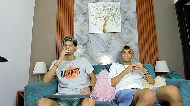 Snapshot of YOUNG_BOYS_HELL chatting on 03.17.26 YOUNG BOYS HELL online show from 03.17.26