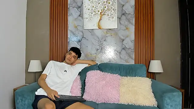 Snapshot of YOUNG_BOYS_HELL chatting on 03.18.26 YOUNG BOYS HELL online show from 03.18.26