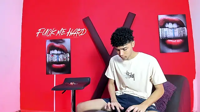 Snapshot of YOUNG_BOYS_HELL chatting on 03.22.26 YOUNG BOYS HELL online show from 03.22.26