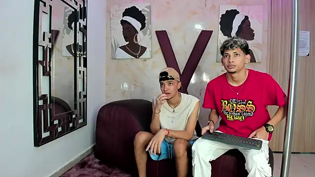 Snapshot of YOUNG_BOYS_HELL chatting on 04.12.26 YOUNG BOYS HELL online show from 04.12.26