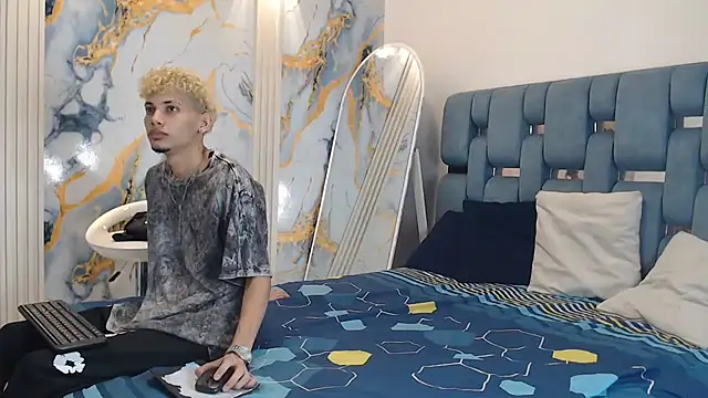 YOUNG BOYS HELL online show from 05.27.26