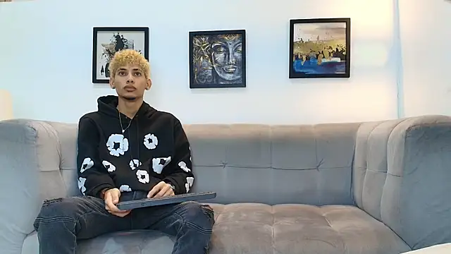 YOUNG BOYS HELL online show from 05.30.26
