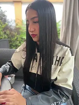 Daniela Pink online show from 04.14.26