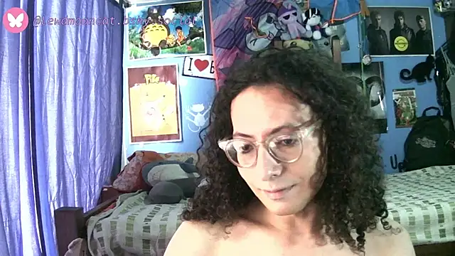 Snapshot of lewd_mooncat chatting on 05.08.26 lewd mooncat online show from 05.08.26