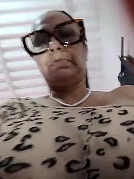 Snapshot of RubyStrome chatting on 03.26.26 RubyStrome online show from 03.26.26