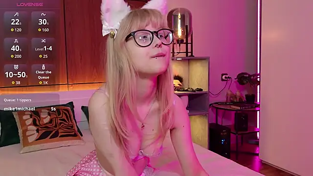 Snapshot of MoliQin chatting on 03.27.26 MoliQin online show from 03.27.26