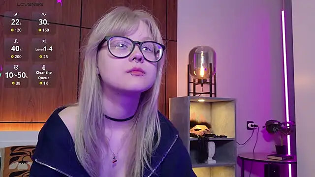 Snapshot of MoliQin chatting on 04.11.26 MoliQin online show from 04.11.26