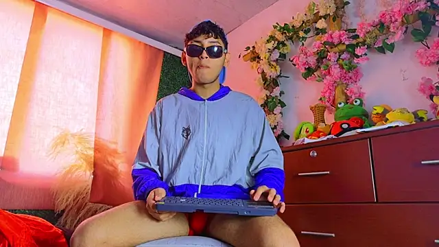 Snapshot of Ian_Hunter chatting on 02.26.26 Ian Hunter online show from 02.26.26