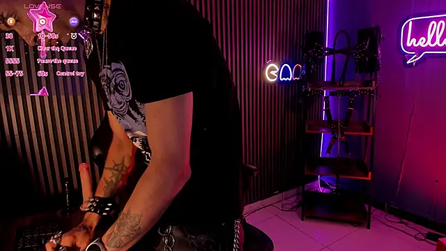 Snapshot of Maximoking26 chatting on 04.12.26 Maximoking26 online show from 04.12.26