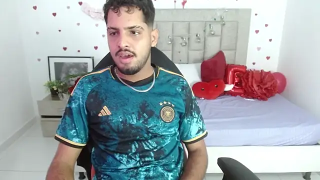 Snapshot of mister_fox723 chatting on 02.25.26 mister fox723 online show from 02.25.26