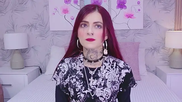 Snapshot of AntonellaEscudero chatting on 04.01.26 AntonellaEscudero online show from 04.01.26