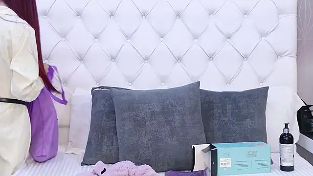 AntonellaEscudero online show from 05.10.26