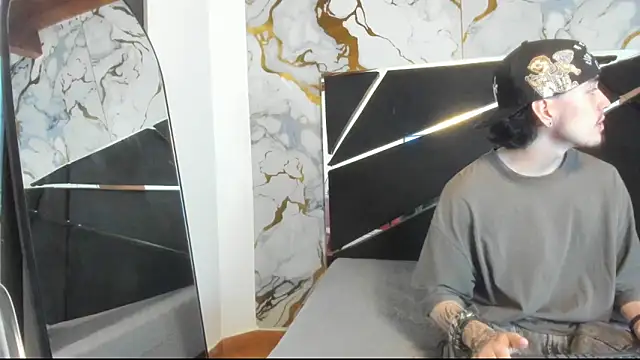 Couple In Heat online show from 03.25.26