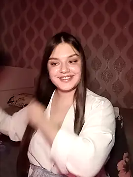 Snapshot of SophieLees chatting on 02.17.26 SophieLees online show from 02.17.26