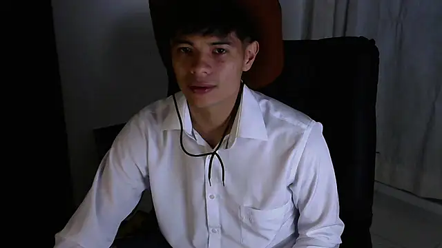 Snapshot of ClemontRosse chatting on 02.18.26 ClemontRosse online show from 02.18.26