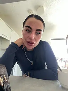 Snapshot of Darkfantisyx chatting on 04.01.26 Darkfantisyx online show from 04.01.26