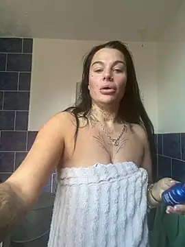 Snapshot of Darkfantisyx chatting on 04.02.26 Darkfantisyx online show from 04.02.26