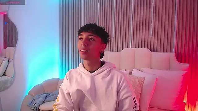 Aiden Rivers  online show from 03.04.26