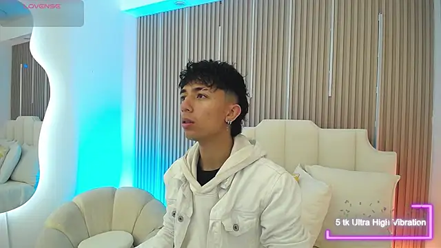 Aiden Rivers  online show from 03.17.26