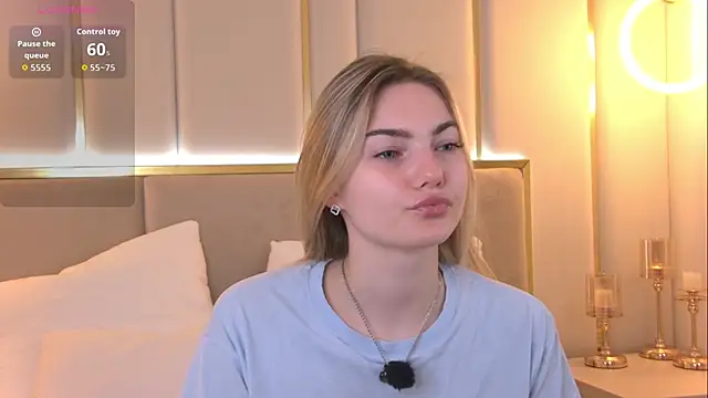 Snapshot of Sona_Lavberi chatting on 04.17.26 Sona Lavberi online show from 04.17.26