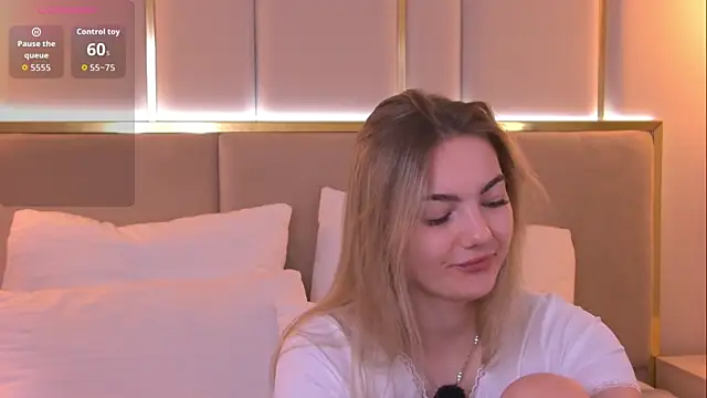 Snapshot of Sona_Lavberi chatting on 04.21.26 Sona Lavberi online show from 04.21.26