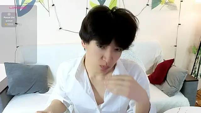 Snapshot of DianInav chatting on 04.07.26 DianInav online show from 04.07.26