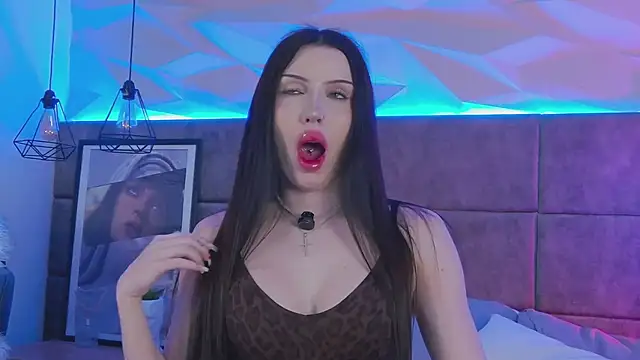 Snapshot of EfiKhalifa chatting on 04.12.26 EfiKhalifa online show from 04.12.26