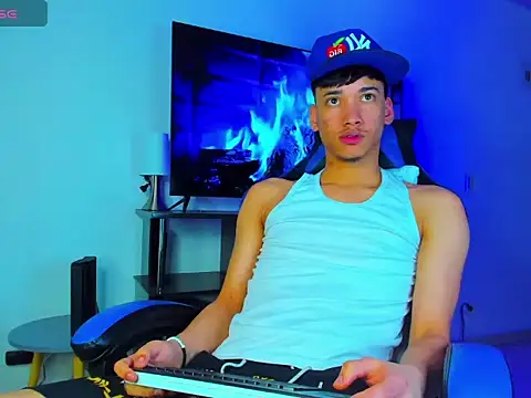 Lyam Russo online show from 03.25.26