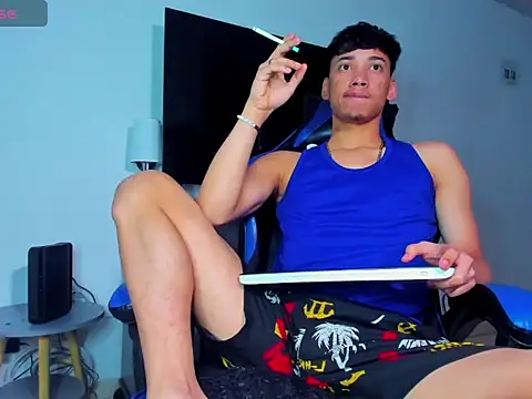 Lyam Russo online show from 04.10.26