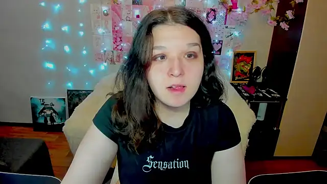 Snapshot of Kate_Acid chatting on 05.08.26 Kate Acid online show from 05.08.26