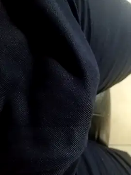 Snapshot of Mr-kke chatting on 03.19.26 Mr-kke online show from 03.19.26