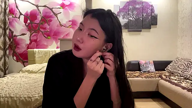 MaeRaads online show from 04.01.26