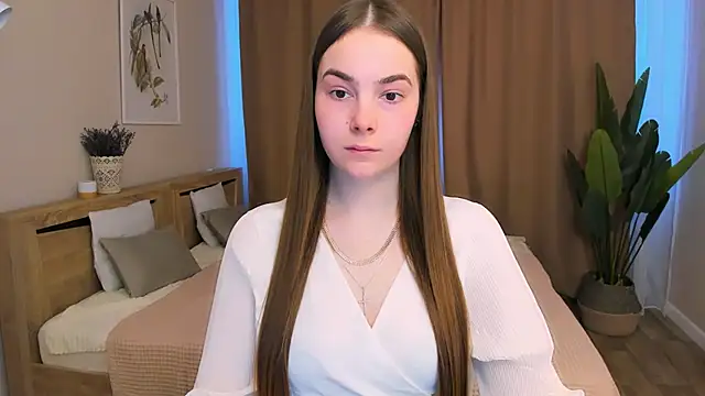 Maddy Wood  online show from 02.17.26