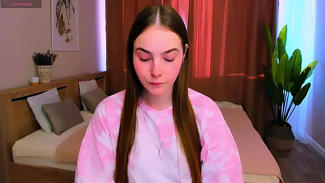 Maddy Wood  online show from 03.09.26