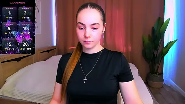 Maddy Wood  online show from 03.14.26