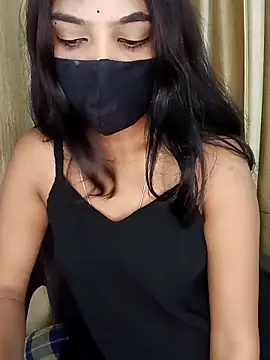 Snapshot of Cutie_babes01 chatting on 04.13.26 Cutie babes01 online show from 04.13.26