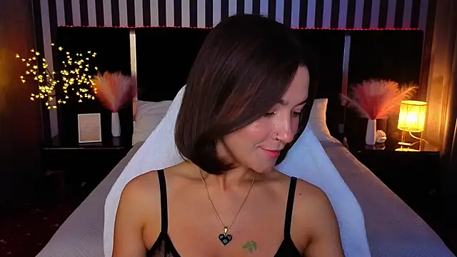 Snapshot of GracefulMichelle chatting on 05.13.26 GracefulMichelle online show from 05.13.26