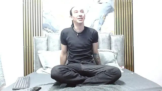 Snapshot of Dilan_Lust chatting on 02.28.26 Dilan Lust online show from 02.28.26