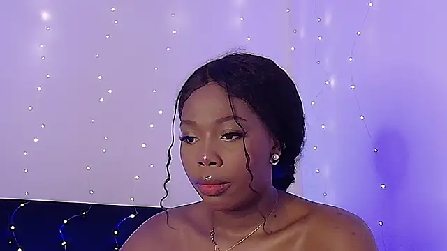 Snapshot of Lunaruiz chatting on 02.24.26 Lunaruiz online show from 02.24.26