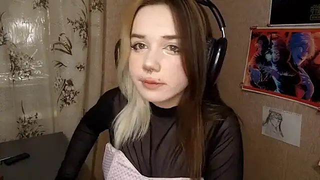 Snapshot of MilaTyan chatting on 02.23.26 MilaTyan online show from 02.23.26