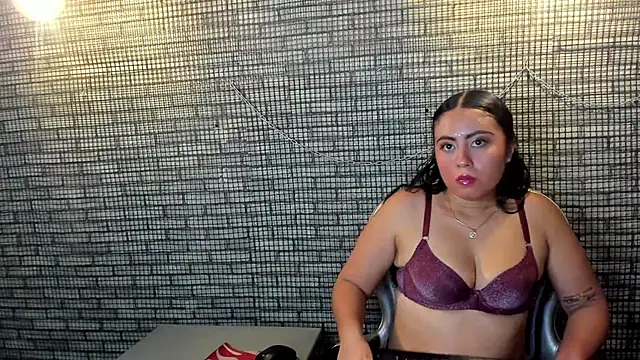 hillary bigbutt online show from 03.29.26