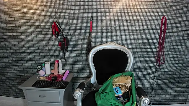 hillary bigbutt online show from 04.05.26