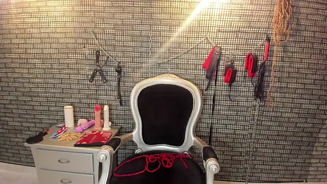 hillary bigbutt online show from 04.06.26