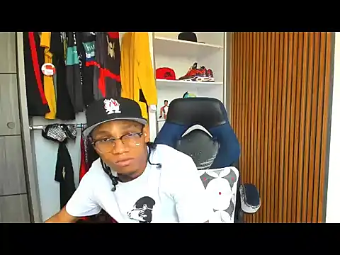 yandi hot online show from 02.16.26