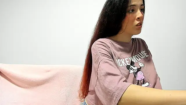 Snapshot of angela_md1 chatting on 06.20.26 angela md1 online show from 06.20.26