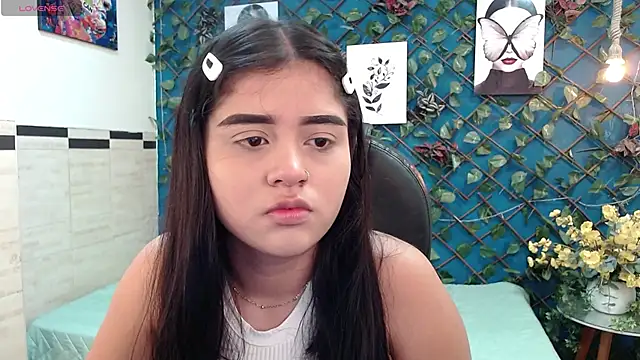 Snapshot of mila_quin chatting on 05.24.26 mila quin online show from 05.24.26