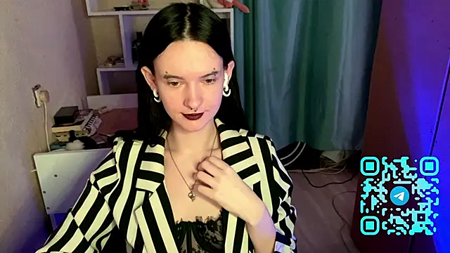 MabelDefina online show from 04.19.26