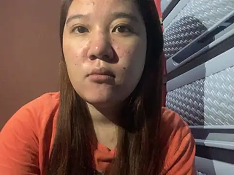 Snapshot of larskelly chatting on 03.04.26 larskelly online show from 03.04.26