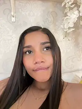 AlessiaVallmont online show from 03.28.26