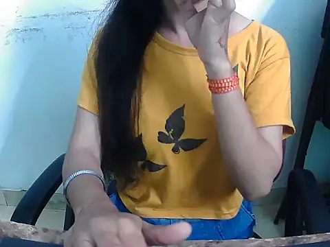 Snapshot of Hotsurbhi chatting on 03.07.26 Hotsurbhi online show from 03.07.26